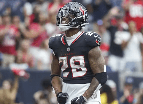 Former Texans Star Says He’ll Always Be Part of Houston — Hopes to Retire as a Texan One Day