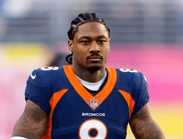 Just 12 hours after being released by the Patriots, Denver Broncos immediately sparked a "fierce competition" in the NFL by sending a strong offer to Stefon Diggs, according to Adam Schefter