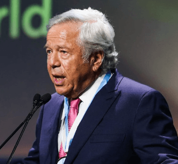 Owner Robert Kraft and the Entire Patriots Team Apologize and Commit to Financial Compensation for the Boston Bar Owner After Patriots Players Held an "Illegal Party" in January