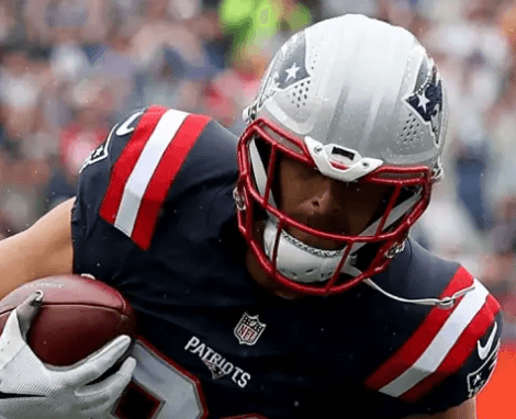 New England Star TE Informs Patriots He Will Not Return Next Season 