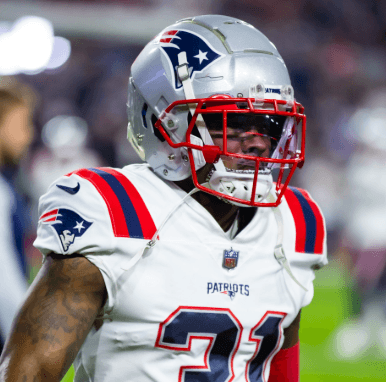 Two-Time Super Bowl Champion with Patriots Joins Philadelphia Eagles After Failed Attempt to Return Home – Sends Heartfelt Message to New England Fans