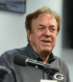 John Menard Jr. Considers Offering a Record Price to Buy Green Bay Packers “Naming Rights” Immediately After the Team Is Put Up for Sale Following Financial Difficulties