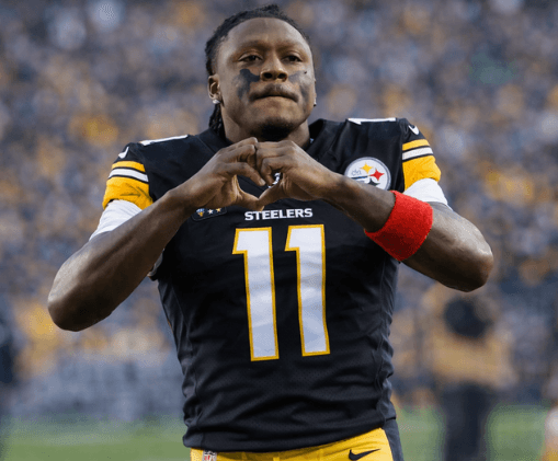 Pittsburgh Steelers Submit Strong Offer to Eagles for WR A.J. Brown, per Adam Schefter