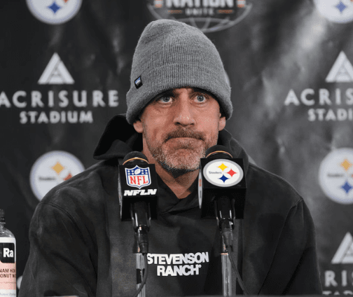 Aaron Rodgers Drops Bombshell on Leaving the Spotlight Post-NFL: Shocking Stalker & Paparazzi Invasion of Private Life Ignites Fury Across NFL Community