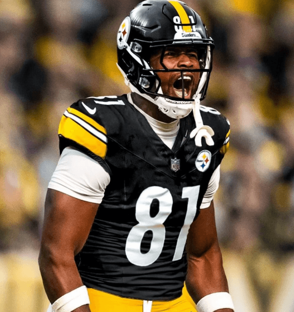 Tight End Jonnu Smith Released by Steelers After Failing to Reach Final Agreement