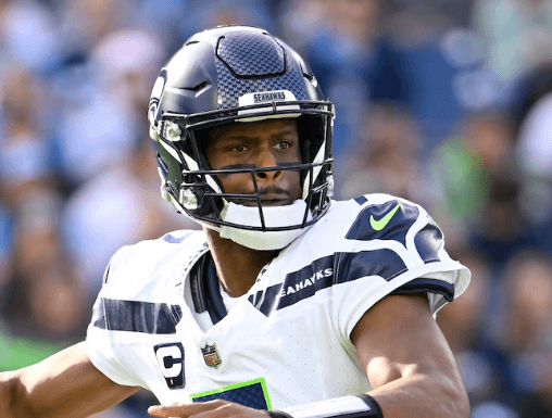 Just 12 Hours After Being Released by the Raiders, Former Seahawks QB Legend Expresses Desire to Return — Willing to Accept a Backup Role Just to Wear Seattle Colors One More Time Before Retirement