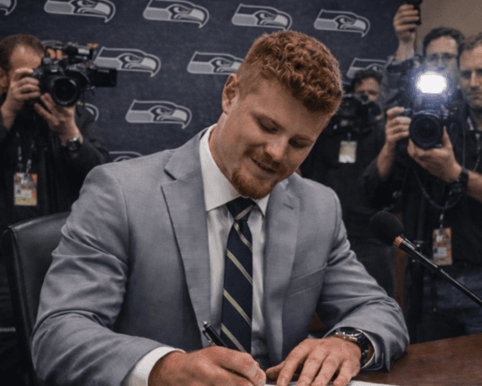 Seattle Seahawks Reach Personal Agreement with Big Ten Tackling Leader - Building the NFL's Strongest Defense with Leonard Williams Taking on a New Role