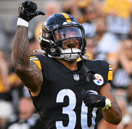 Steelers Star Running Back Jaylen Warren Is Grossly Underpaid Following Free Agency Deals – The Reason Behind It Leaves Steelers Fans Regretting for the Future MVP