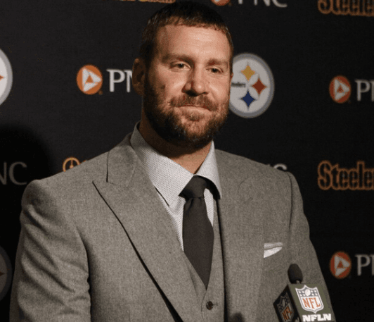 Steelers Legend Ben Roethlisberger Publicly Criticizes GM Omar Khan for Keeping Overpaid Defender with Underwhelming Performance