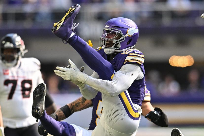 Lions Land Vikings’ Top Defensive Star on Record Contract Through Blockbuster Trade – A Perfect Addition While Detroit Preserves Flexibility to Extend Other Core Stars
