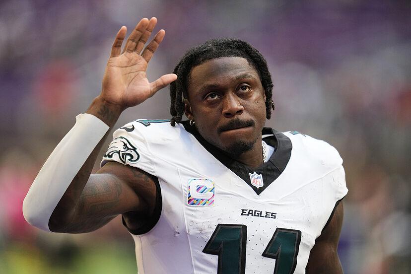 Broncos Make Bold Decision to Pass on Trading for A.J. Brown and Shift Focus to $48 Million Green Bay Packers WR Just Days Before the Offseason Begins