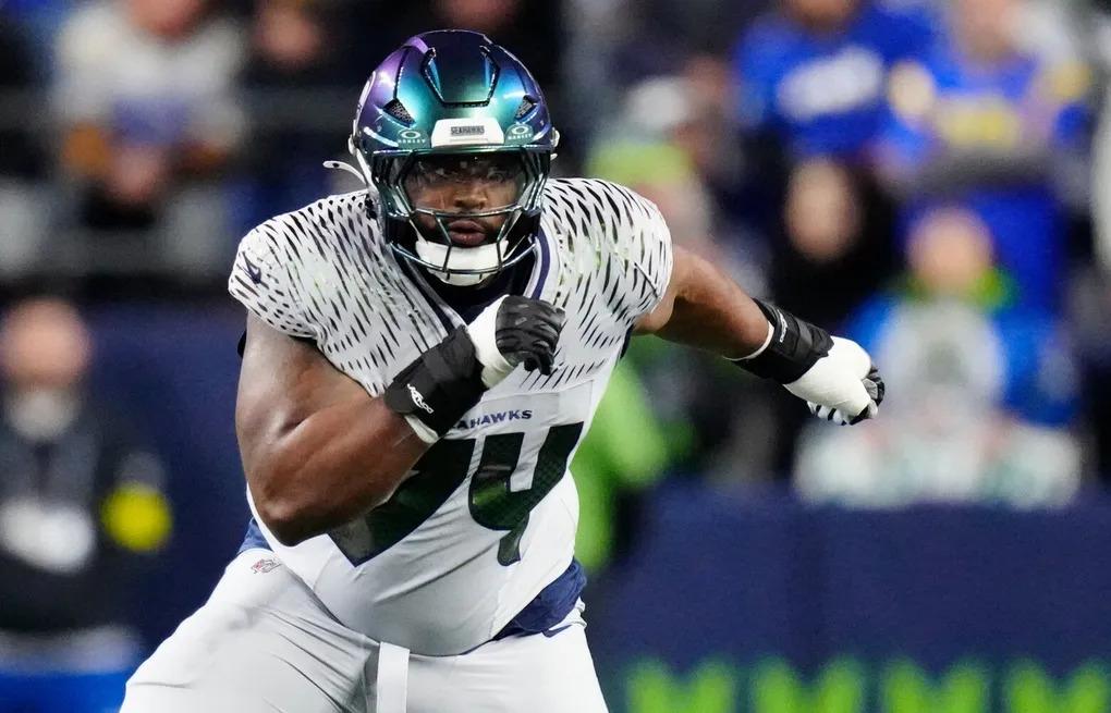 Seahawks Re-Sign Key Player to Strengthen Offensive Line – A Strategic Decision to Retain a Pillar of the Super Bowl-Winning Team